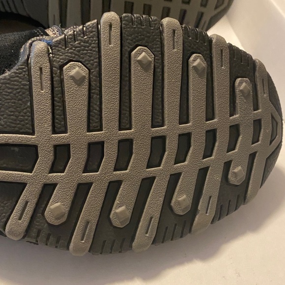 Skechers Women's Black and Gray Sneakers - Picture 4 of 7